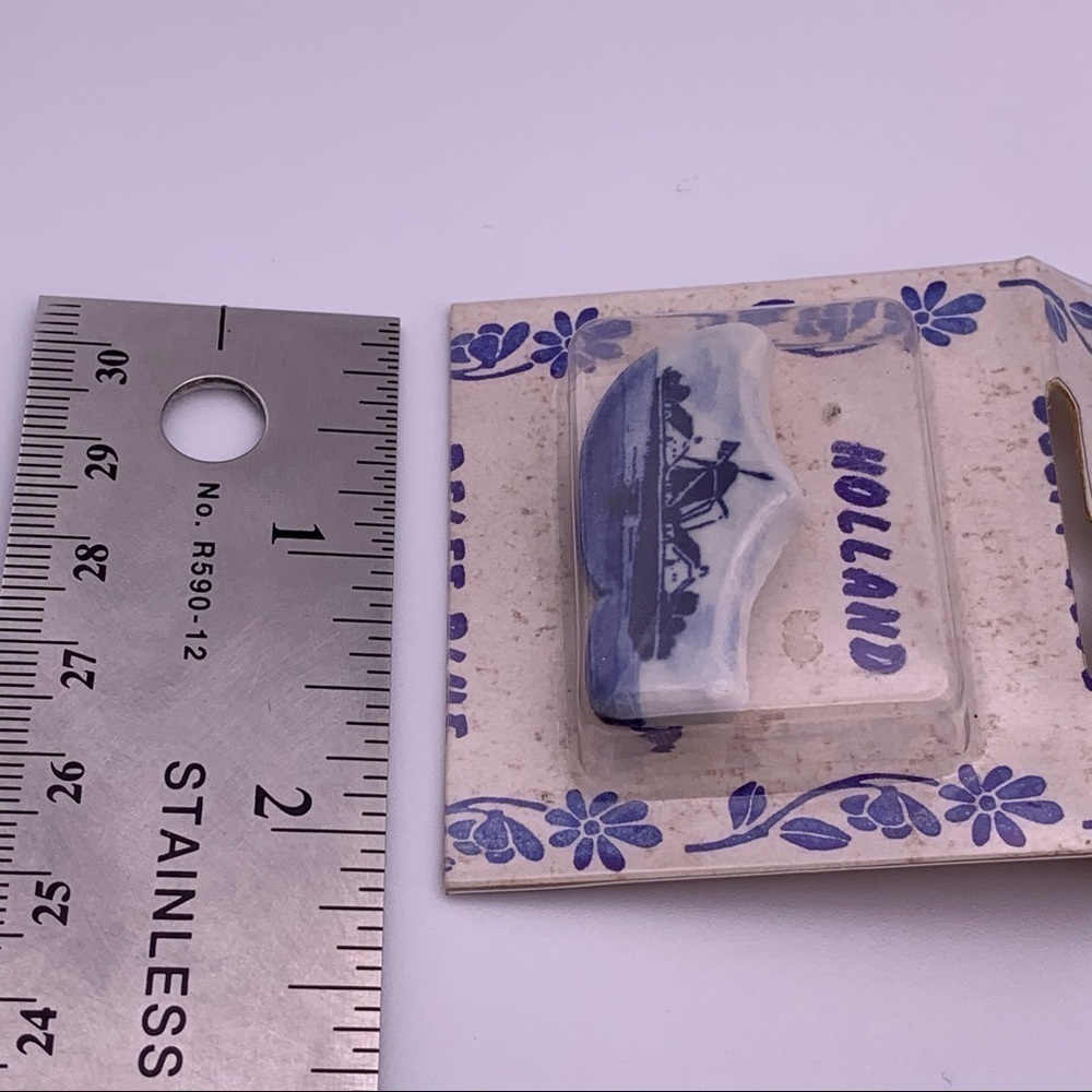 Small Blue Holland Danish Shoe Pin Brooch - Picture 4 of 8